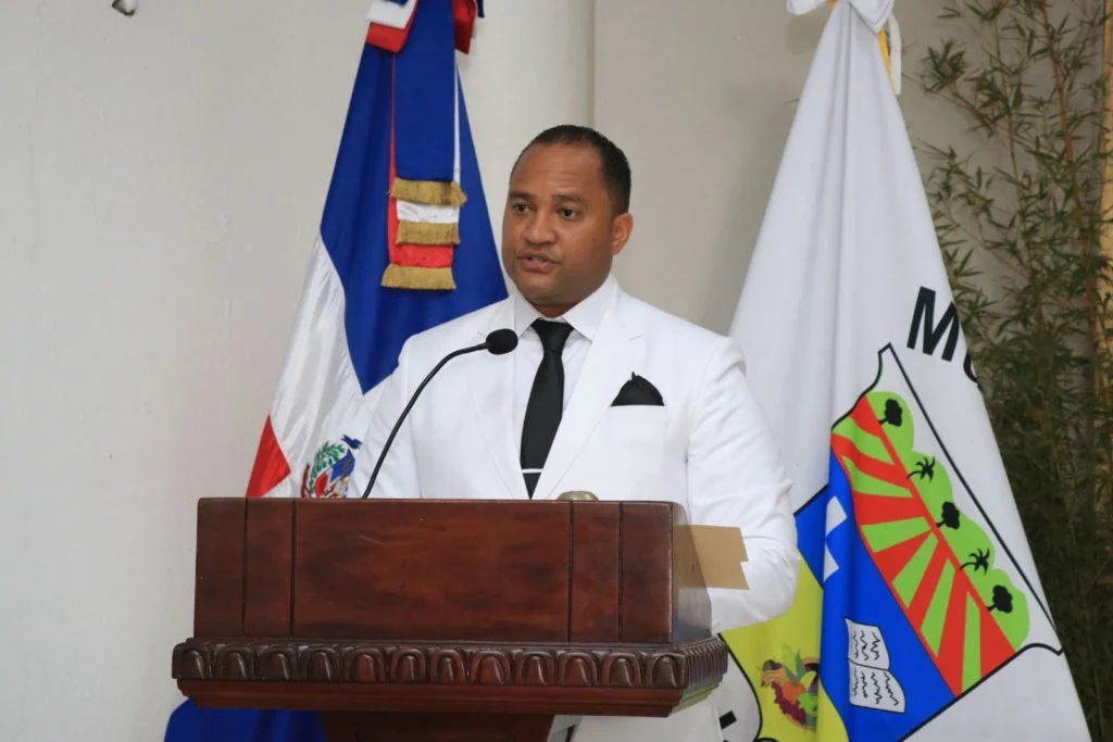 Juan Ramón Hernández Peña, Alcalde de Salcedo