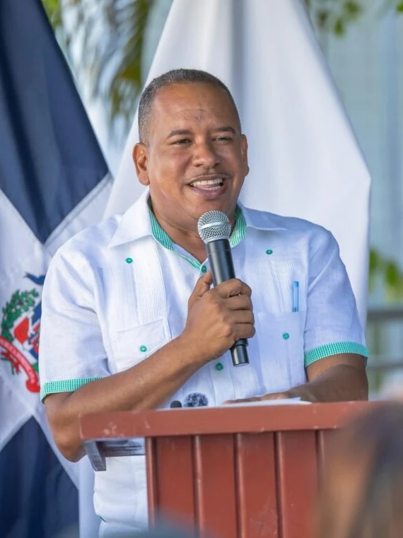 Winston Radhames Álvarez Arias, Alcalde de Castañuelas