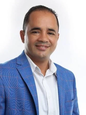 Alfredo Frances Ortíz, Alcalde de Pedernales
