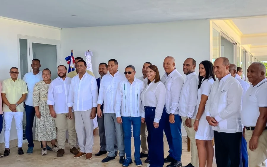 Integrantes de la nueva directiva de Fedomu Región Cibao Nordeste 2026-2028 tras la Asamblea Eleccionaria celebrada en Cabrera