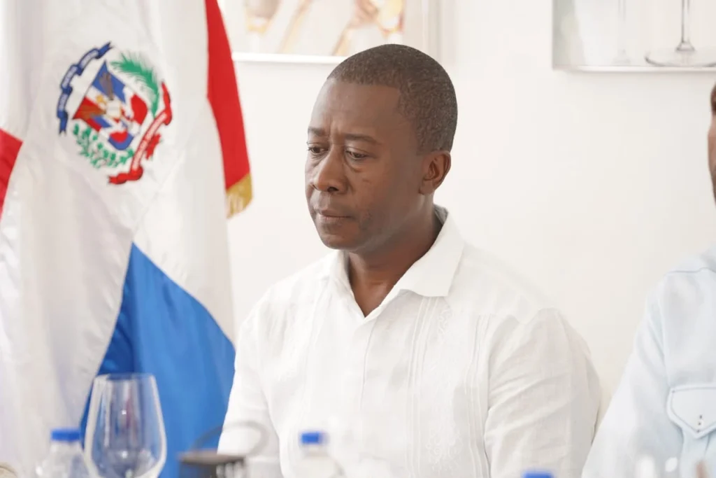 Eduardo Familia Fransuá, alcalde de Villa Hermosa, electo tesorero de Fedomu Región Yuma