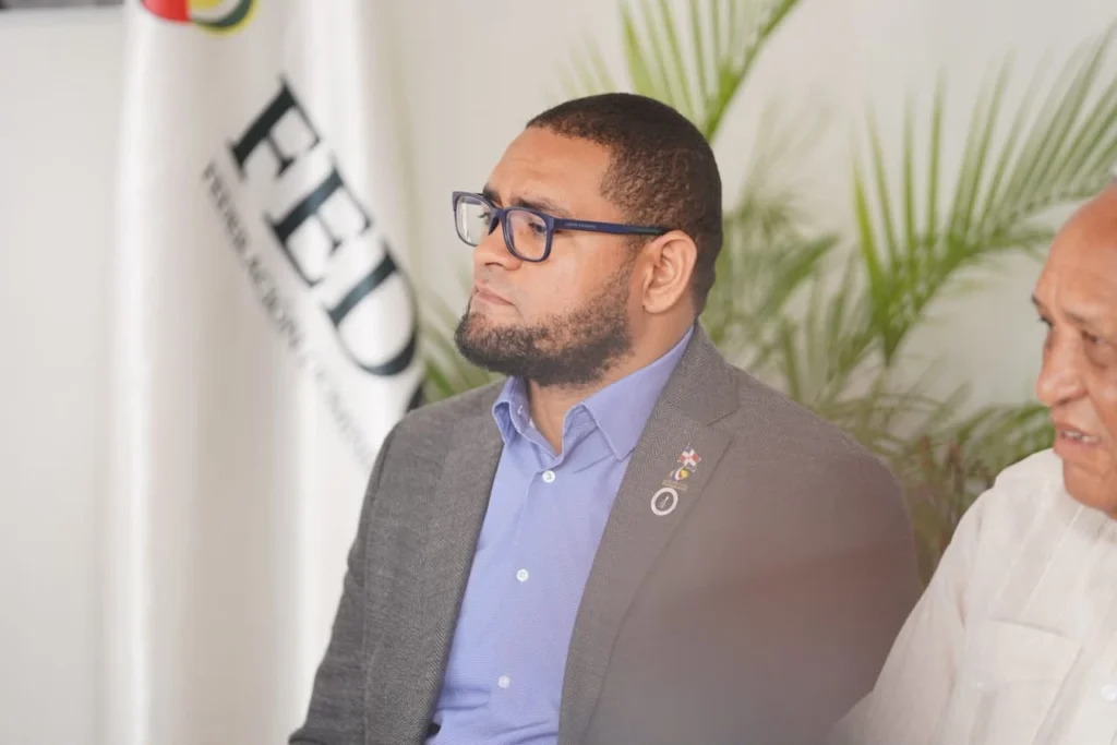 Leo Francis Zorrilla Ramos, alcalde de El Seibo, electo vicepresidente de Fedomu Región Yuma